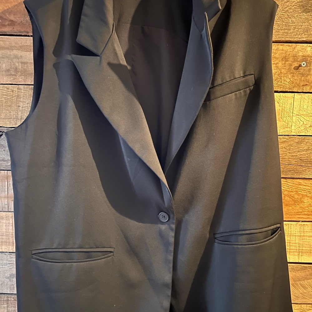 Black Sleeveless Blazer Vest